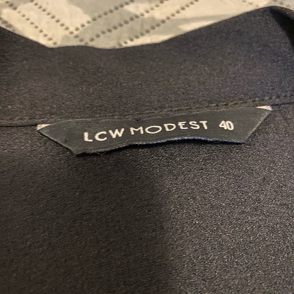 Vest - Picture 3 of 5